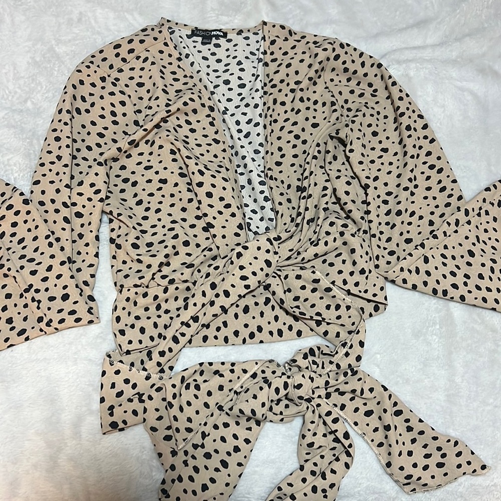 Long sleep crop top